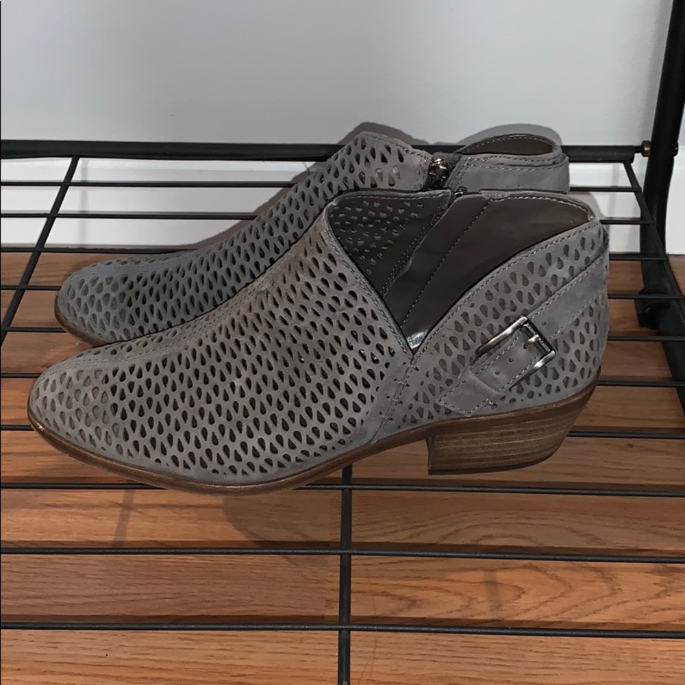 Vince Camuto Phandra booties